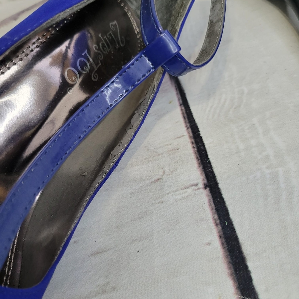 2 Lips Too  Blue T Strap High Heels - Picture 5 of 8